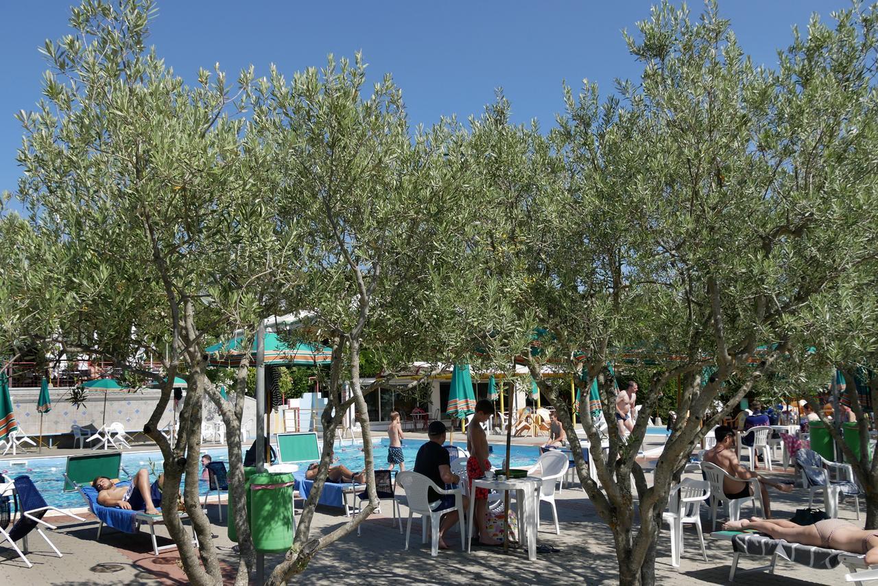 Camping Le Soline Casciano Di Murlo Exterior photo